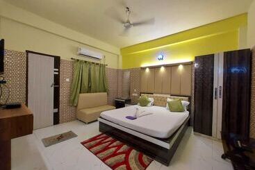 هتل Hindusthan Inn