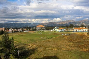 هتل Los Andes Suite Cajamarca