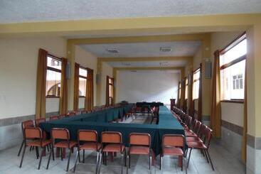 هتل Los Andes Suite Cajamarca