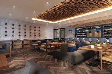 هتل Mercure Dubai Deira