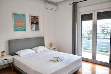 هتل Synpiraeus Apartments & Studios