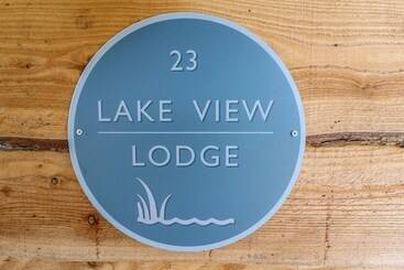 茅舍 Lake View Lodge