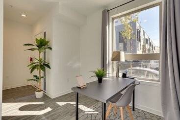 4 Mi To Center City: Philly Home W/ Rooftop Deck