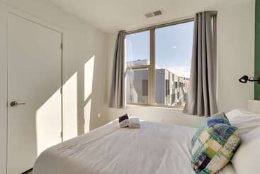 4 Mi To Center City: Philly Home W/ Rooftop Deck