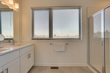 4 Mi To Center City: Philly Home W/ Rooftop Deck
