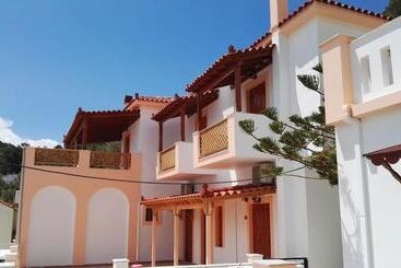 Nereides Seaside Apartments