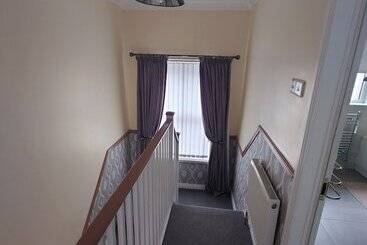 اقامتگاه Annie S House A Modern 1 Bed House In Derry City