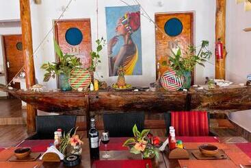 استراحتگاه Oleza Boutique
