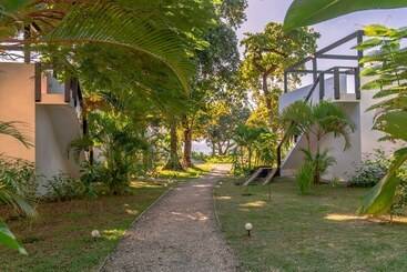 استراحتگاه South Pacific Memories
