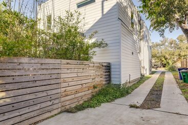 Stylish Austin Home W/ Hot Tub: 3 Mi To Downtown!