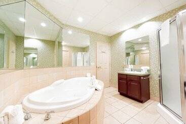 The Willowbrook Golf Hotel At Split Rock