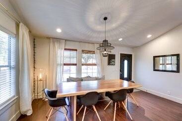 Vibrant Home W/ Patio: 5 Mi To Downtown Austin!