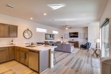 Bullhead City Home: Central A/c + Pool Access