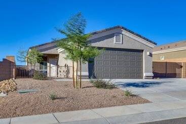 Bullhead City Home: Central A/c + Pool Access