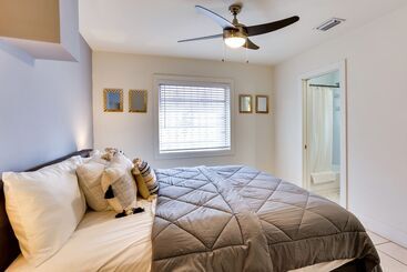 West Palm Beach Home W/ Pool, 3 Mi To Beaches!