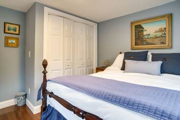 West Yarmouth Cottage W/ Gas Grill: Walk To Beach!