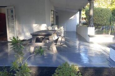 هاستل Choice Backpackers Lodge
