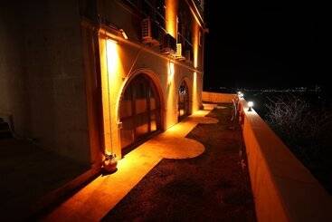 تختخواب و صبحانه Izi Cappadocia