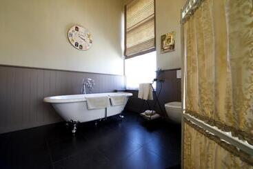تختخواب و صبحانه Le Petit Chateau Vaartdijk