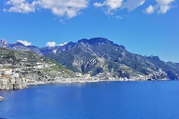 تختخواب و صبحانه Sea View Apartments Amalfi Coast By Amalfi Coast With Locals