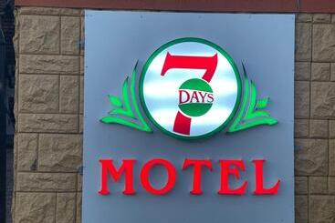 7 Days Hotel On Un Base