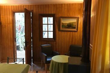 هتل Cabañas Hosteria De Vilches