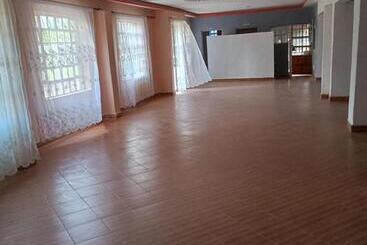 هتل Zion Resort Bungoma