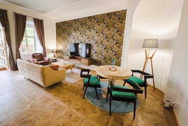 Opera Apartments