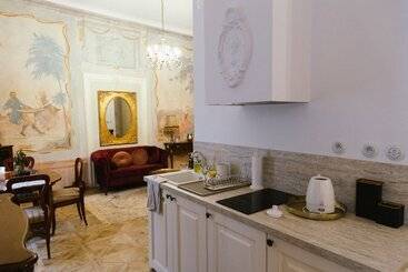Opera Apartments