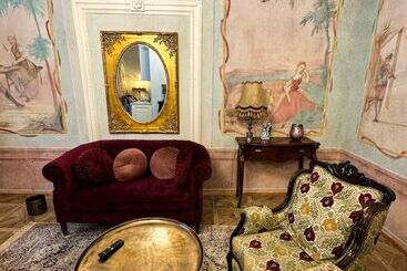 Opera Apartments