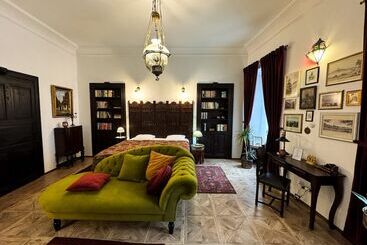 Opera Apartments
