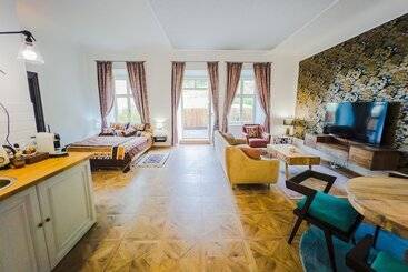 Opera Apartments