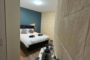 پانسیون Capital Heights Room, Victoria
