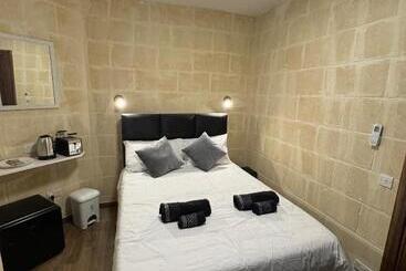 پانسیون Capital Heights Room, Victoria