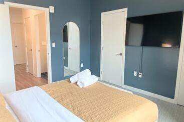Апарт-отель Premier Escape Tysons 4 Beds