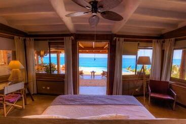 استراحتگاه Adobe Villas