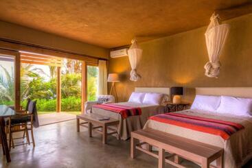 استراحتگاه Adobe Villas