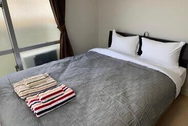 מלון דירות コンドミニアムホテルリッカ In Gusukuma