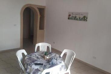 تختخواب و صبحانه Lino S House