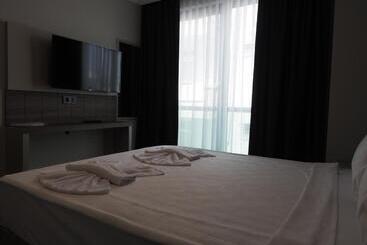 تختخواب و صبحانه Zeni̇a Otel