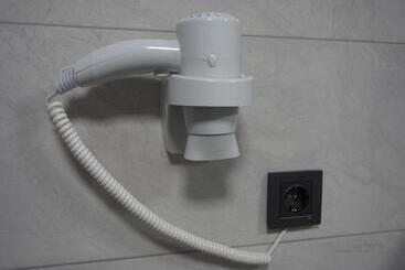 تختخواب و صبحانه Zeni̇a Otel