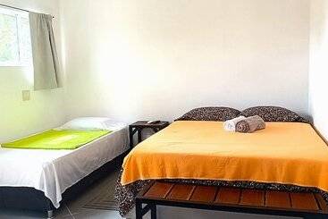 هتل Boutique Chateau De La Mar