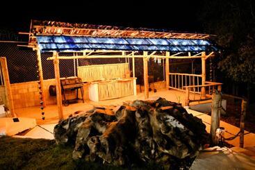 هتل Don Bululo Camping Lodge