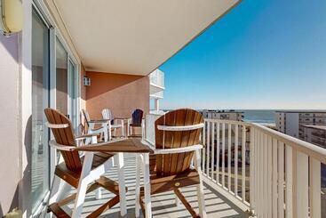 هتل Mayfair Beach 503