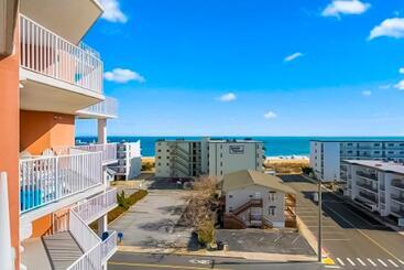 هتل Mayfair Beach 503