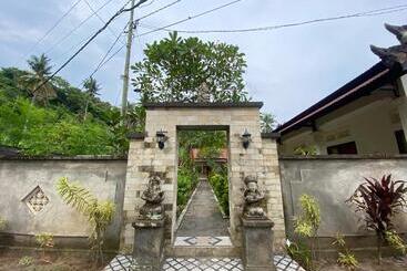 هتل Oyo 93657 Puri Batu Bolong