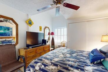 هتل Pintail Point Unit 305