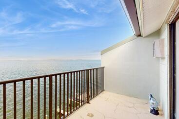 هتل Pintail Point Unit 305