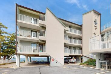 هتل Pintail Point Unit 305
