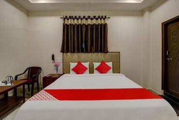 هتل Sri Sai Residency